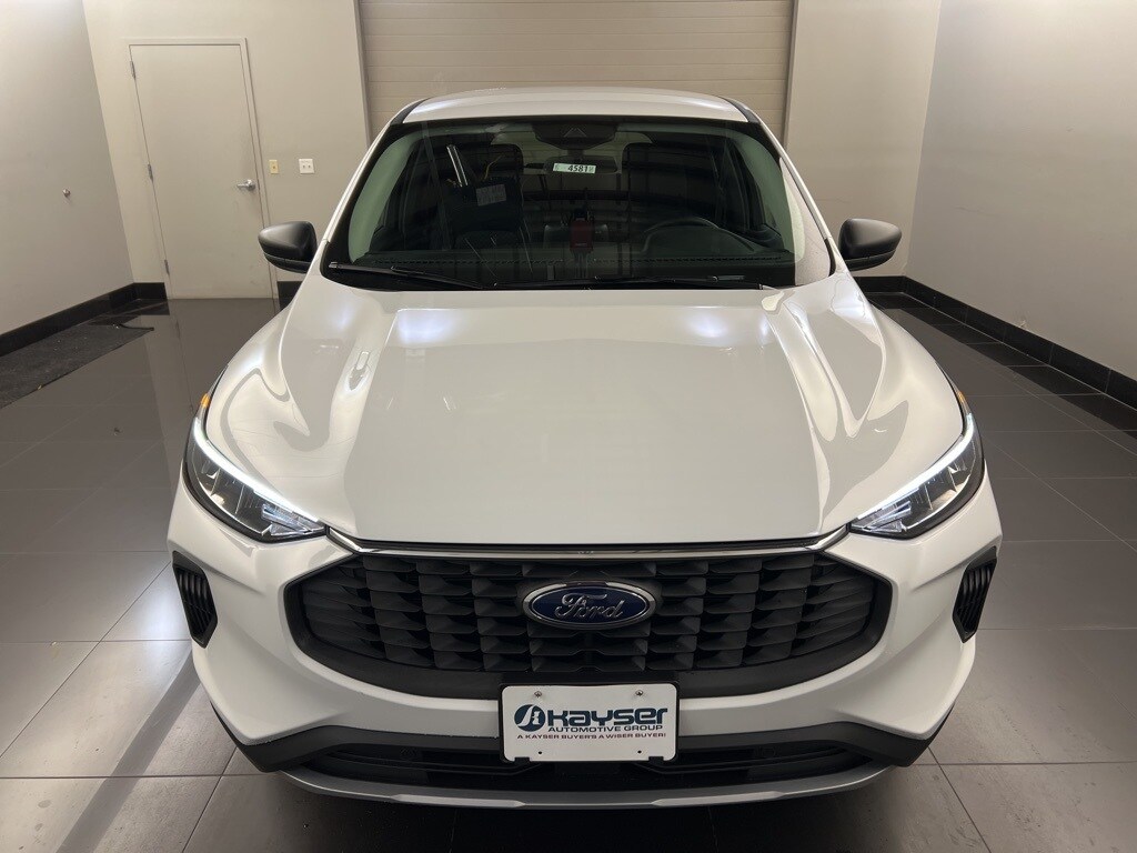2026 Ford Escape Active photo 2