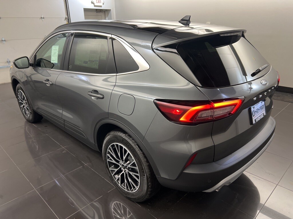 2026 Ford Escape Base photo 3