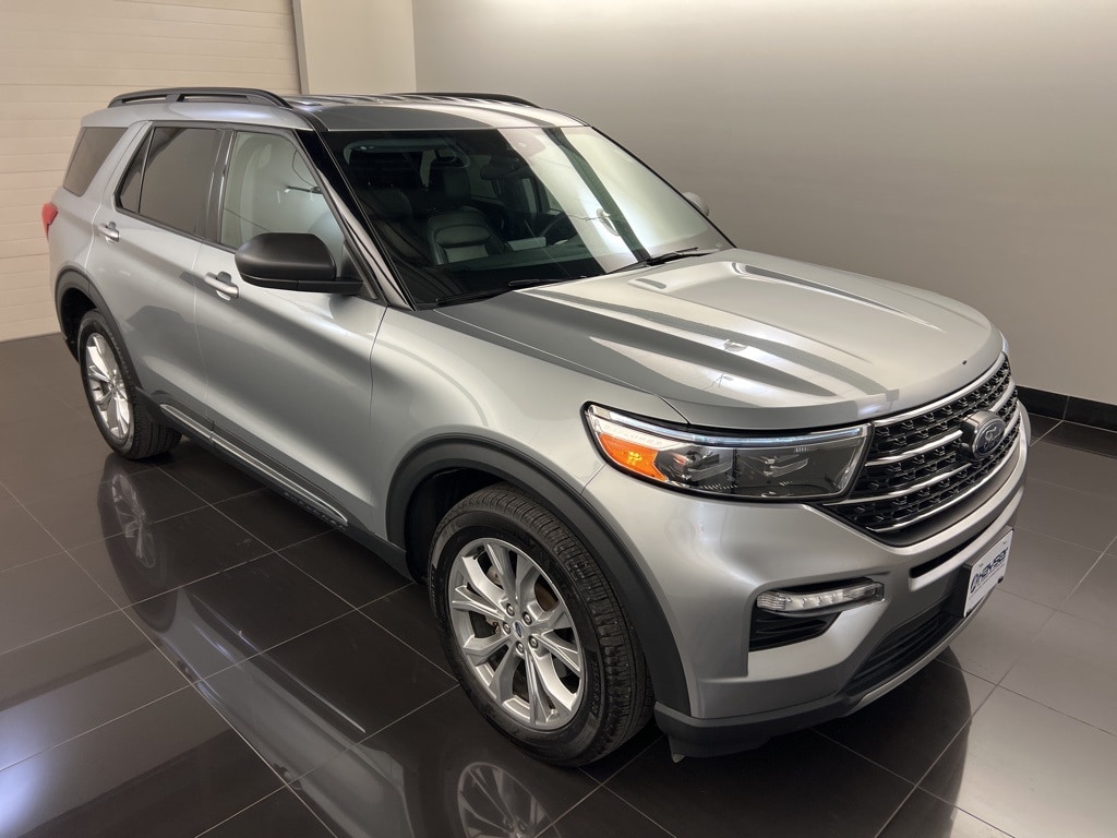 2023 Ford Explorer XLT's photo