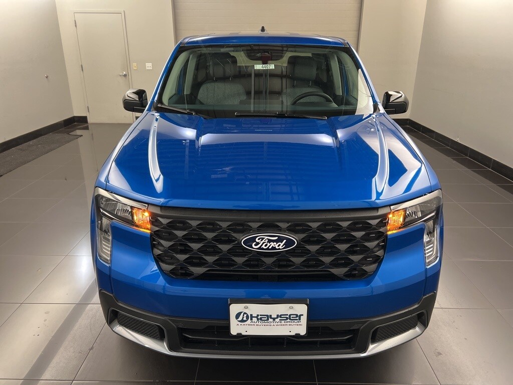 2025 Ford Maverick XLT photo 2