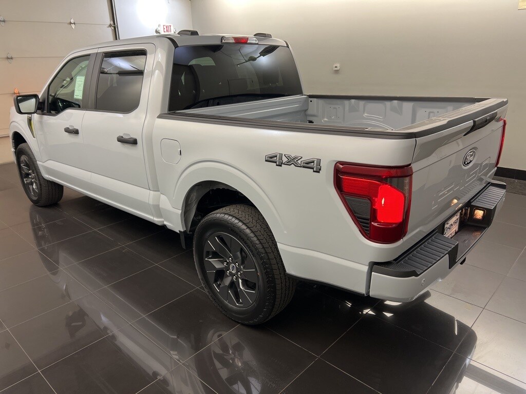 2025 Ford F-150 STX photo 4