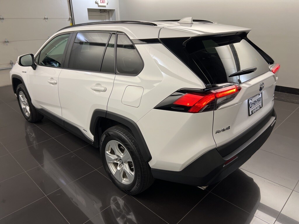 2019 Toyota RAV4 Hybrid XLE photo 4