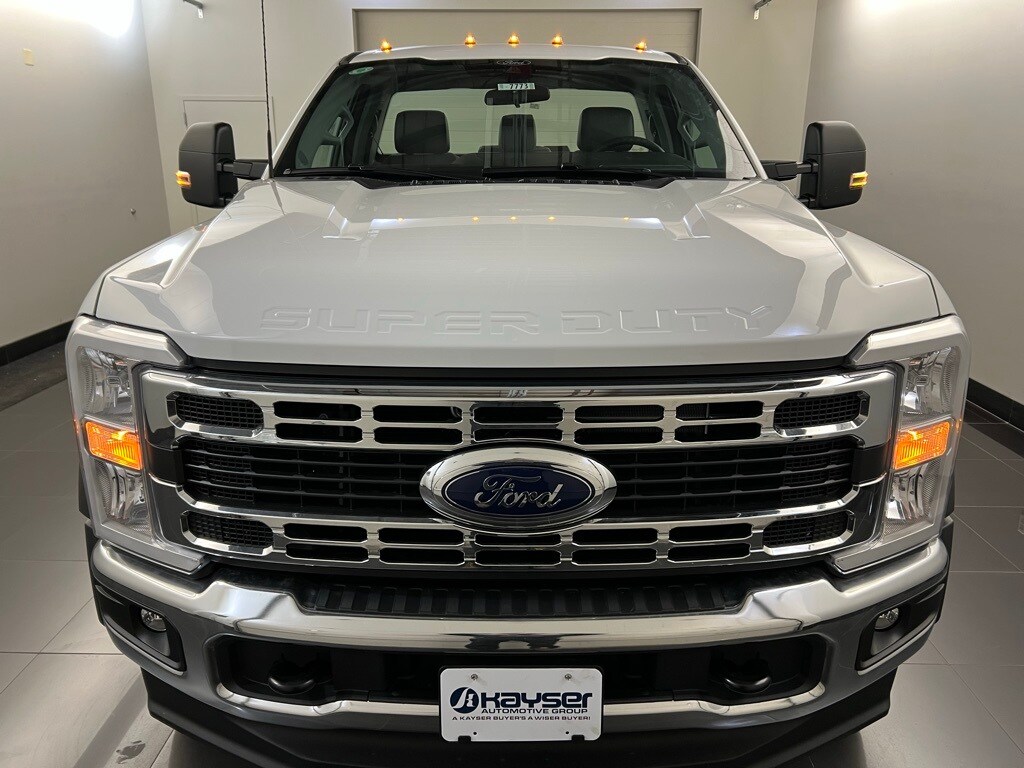 2025 Ford F-550 XL photo 2