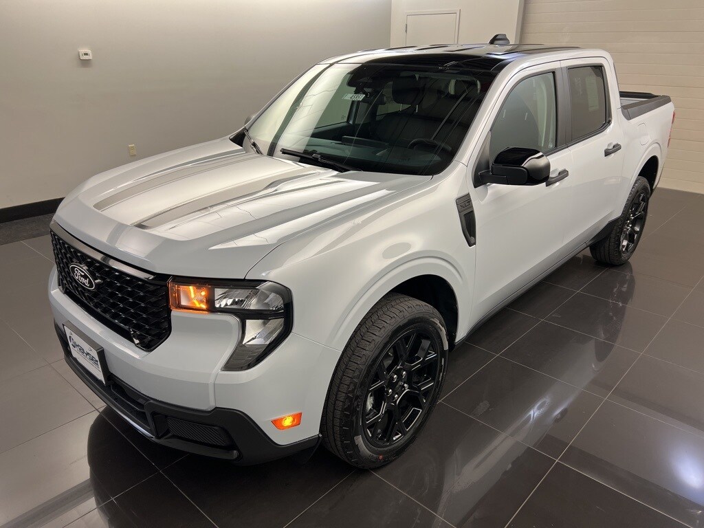 2025 Ford Maverick XLT photo 3