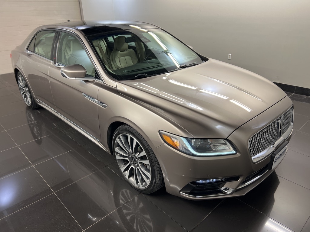 2019 Lincoln Continental Select's photo