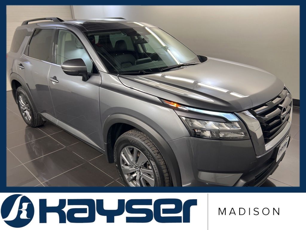 2025 Nissan Pathfinder SV 4WD's photo