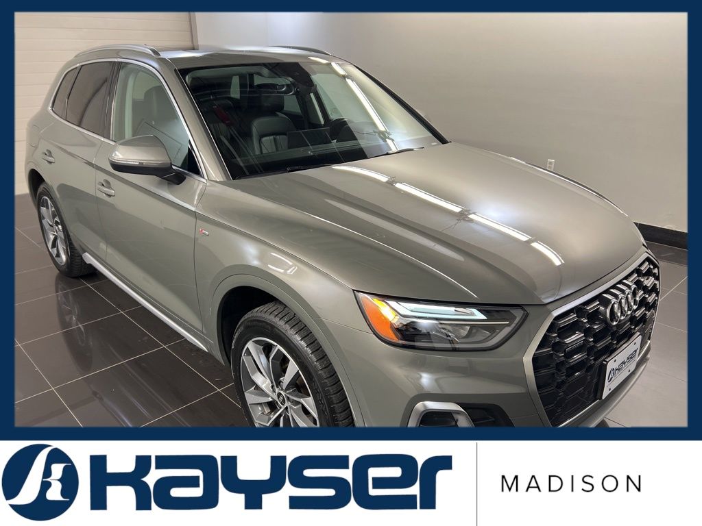 2023 Audi Q5 45 Premium Plus's photo