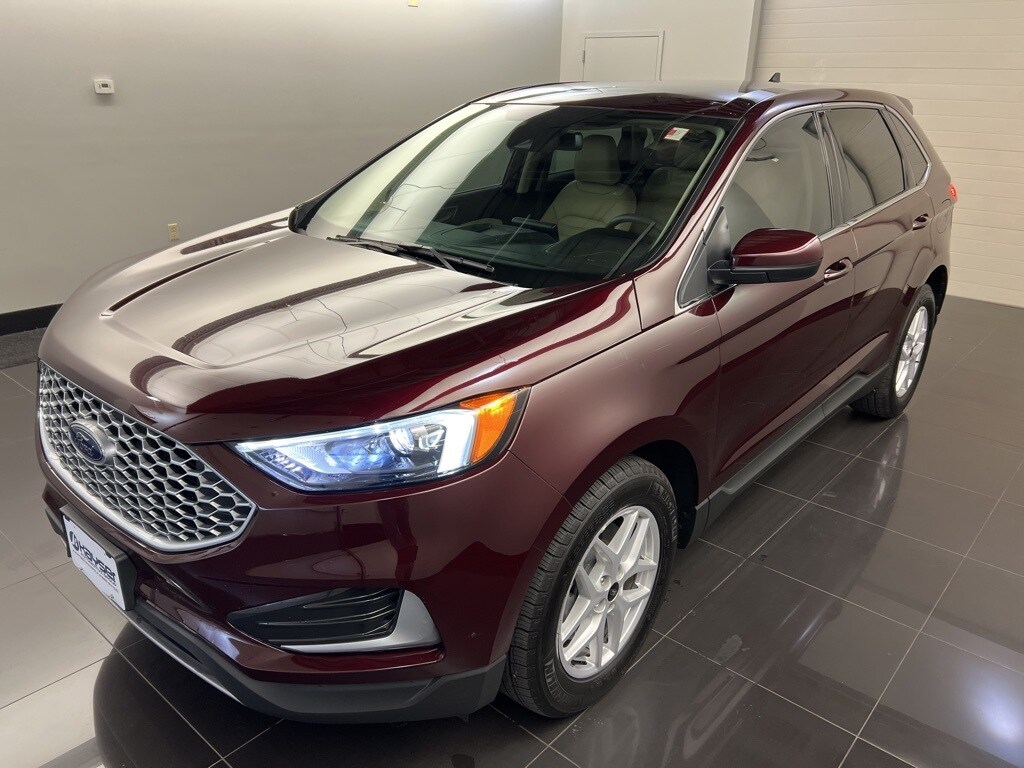 2024 Ford Edge SEL photo 3