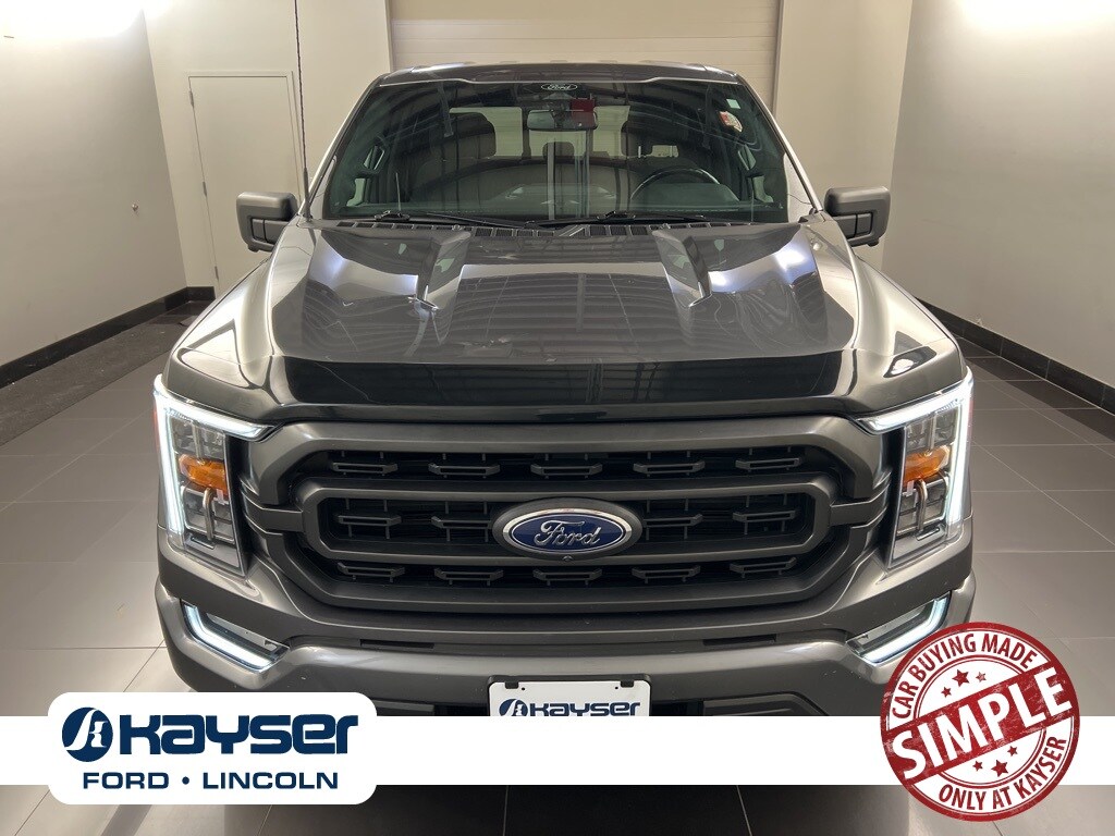 2021 Ford F-150 XLT photo 2