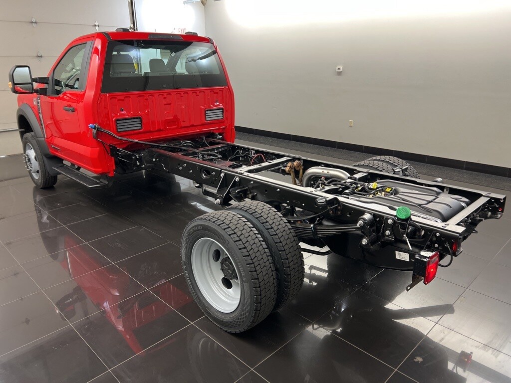 2025 Ford F-550 XL photo 4