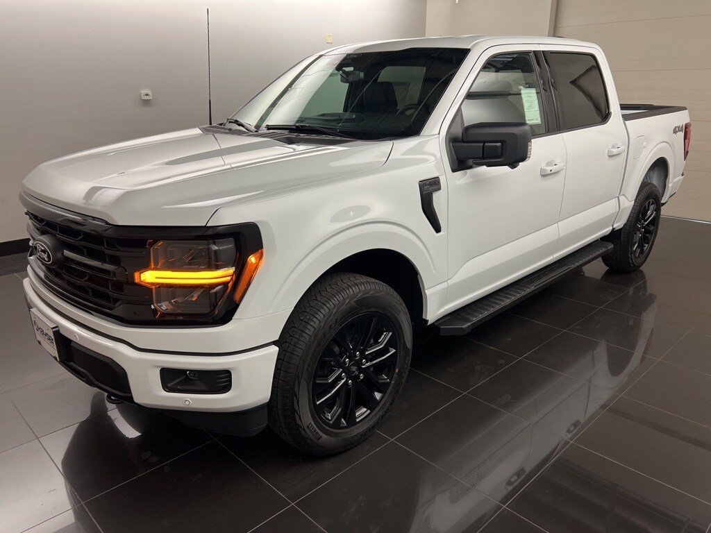 2025 Ford F-150 XLT photo 3
