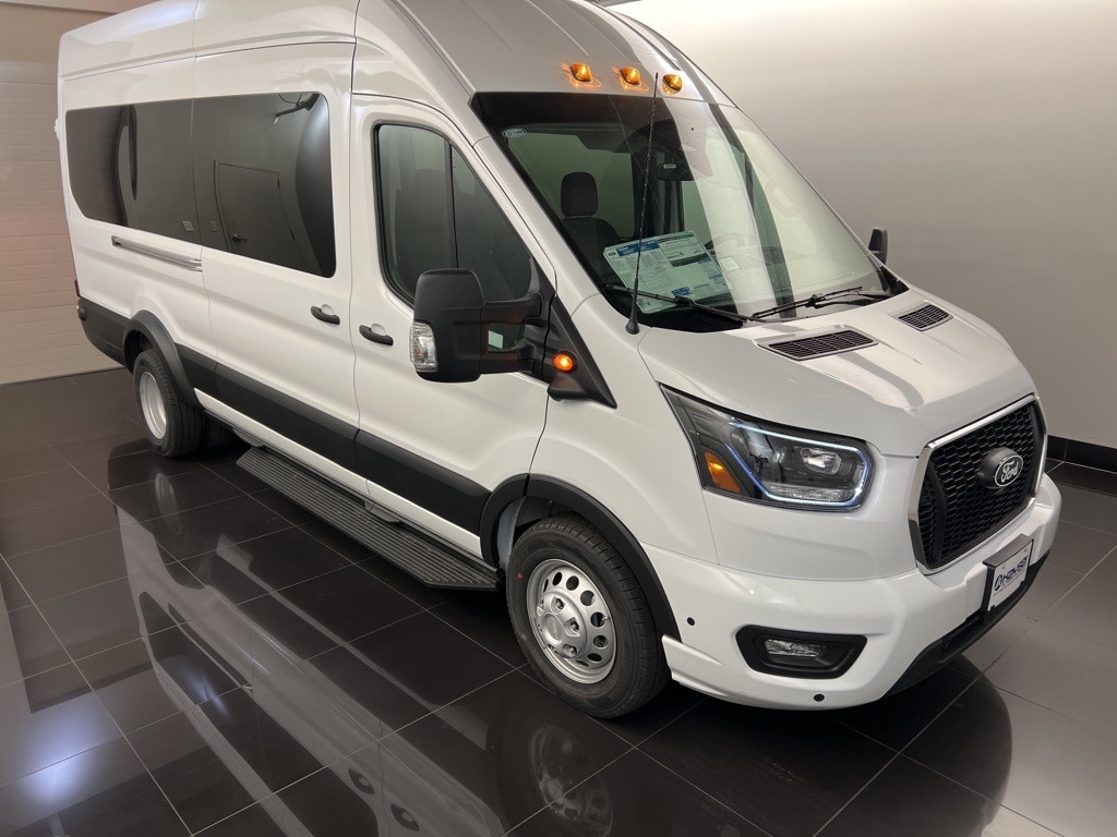 2026 Ford Transit Passenger Van XL's photo