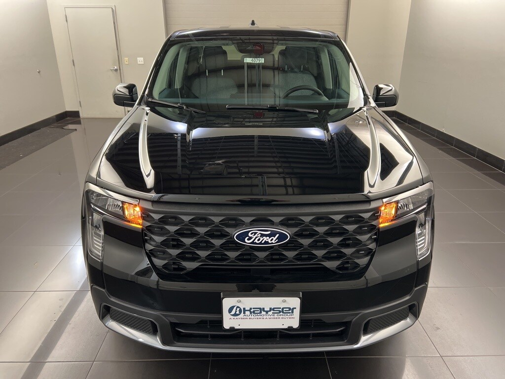 2025 Ford Maverick XLT photo 2