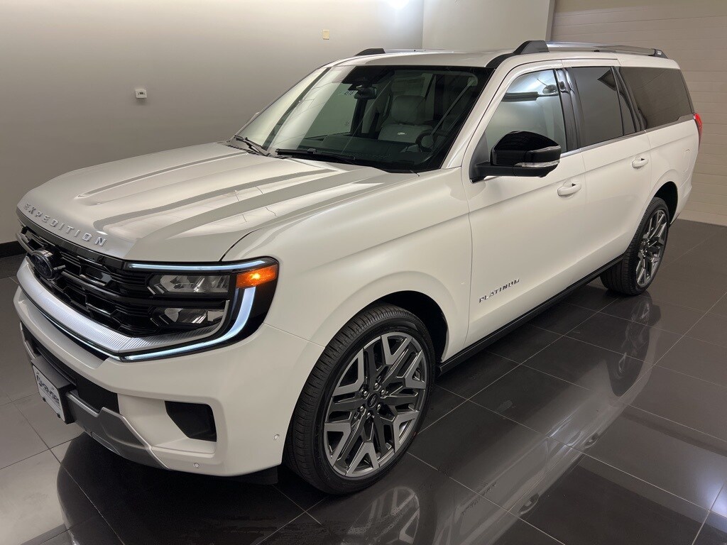 2025 Ford Expedition MAX Platinum photo 3