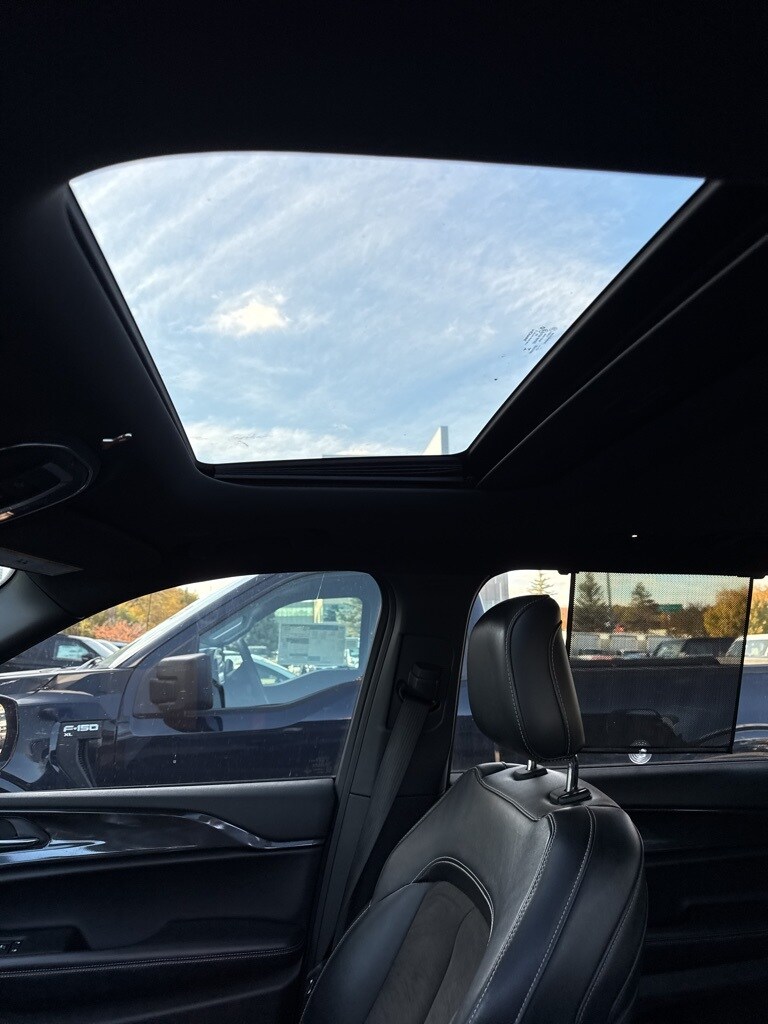 2021 Jeep Grand Cherokee Altitude photo 2