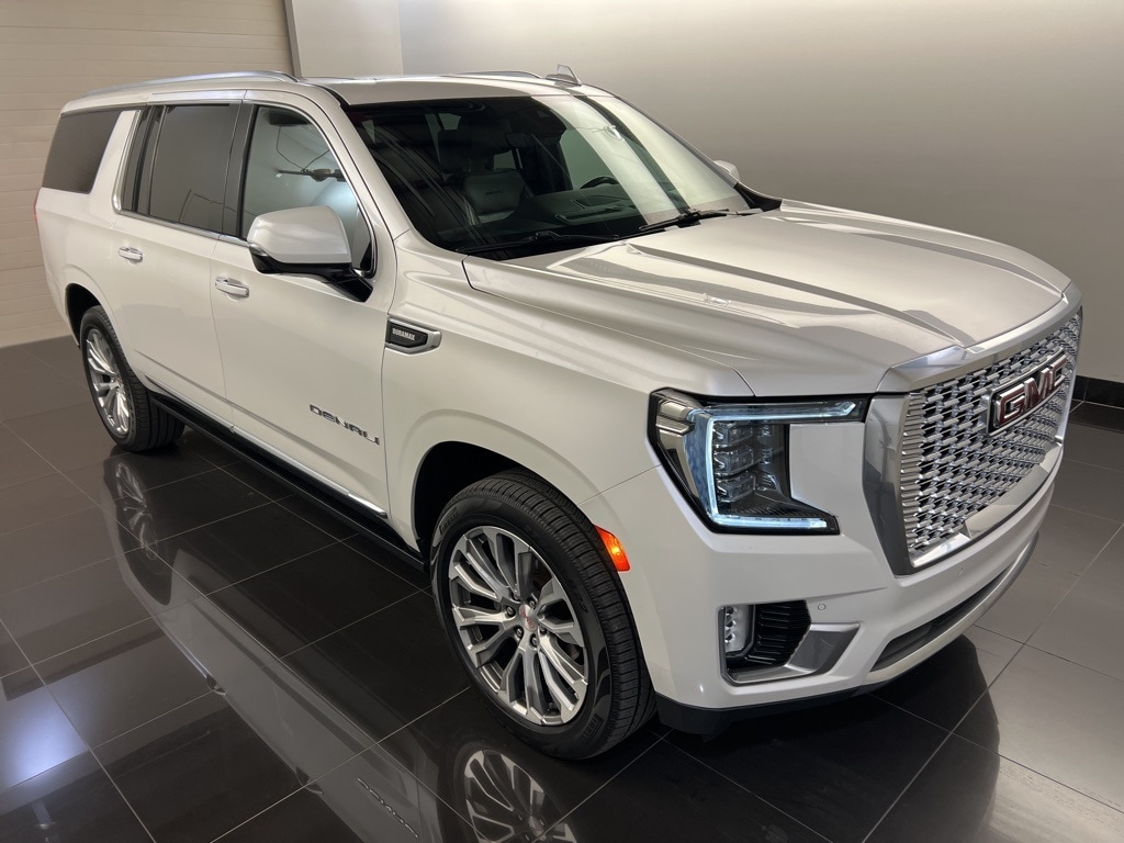 2021 GMC Yukon XL Denali's photo