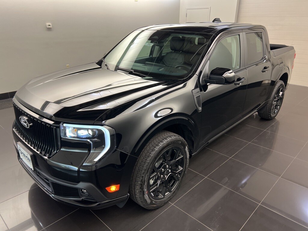 2025 Ford Maverick photo 3