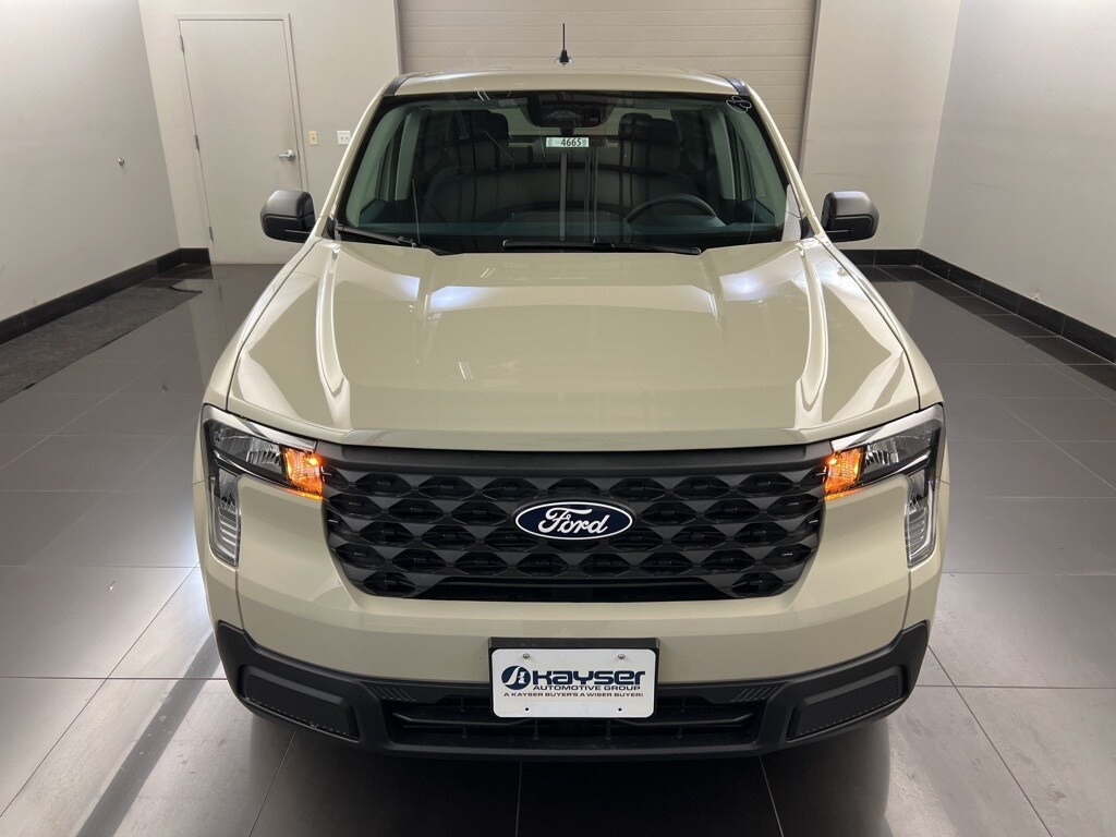 2025 Ford Maverick XL photo 2