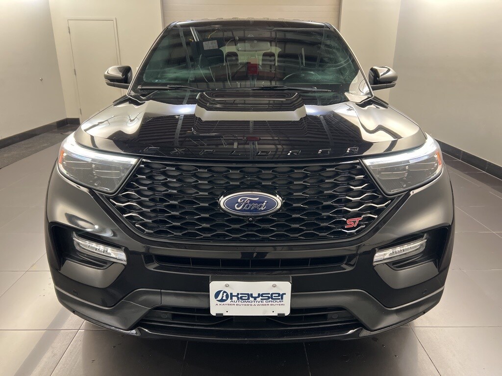 2021 Ford Explorer ST photo 2