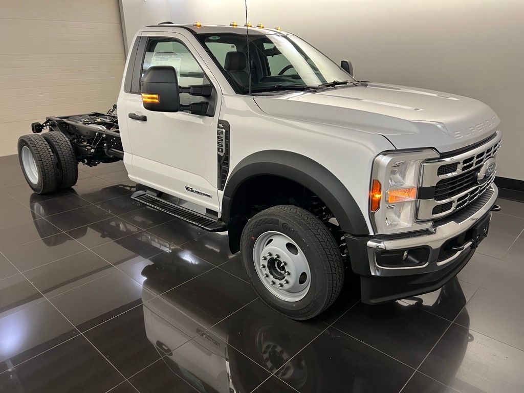 2026 Ford F-550 Super Duty Chassis Cab XL's photo