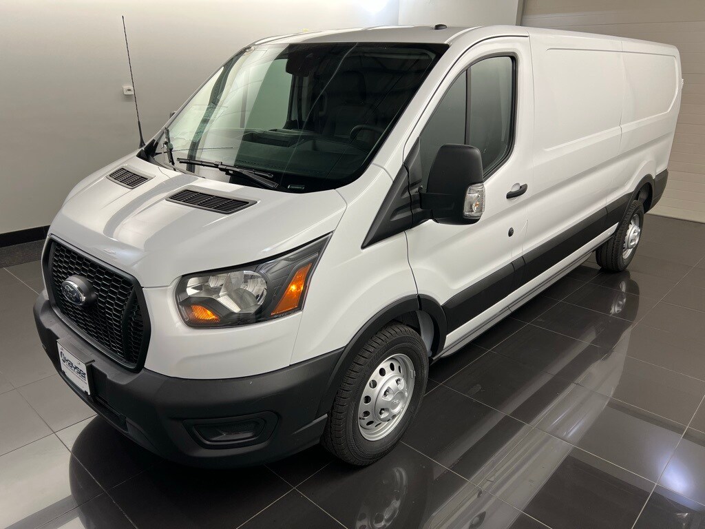 2025 Ford Transit photo 3