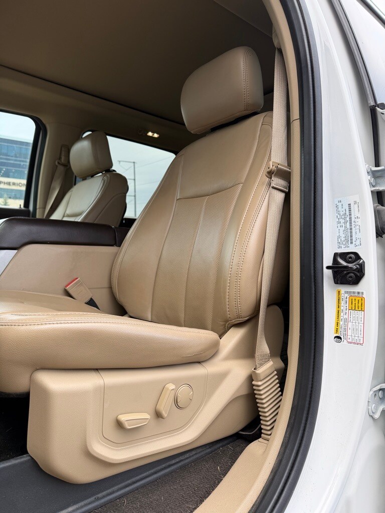 2020 Ford F-150 Lariat photo 2