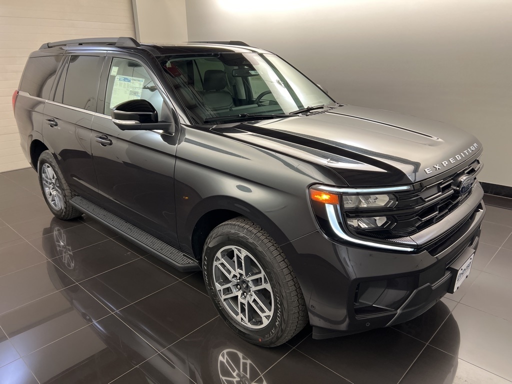 2025 Ford Expedition Active's photo