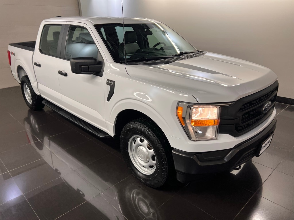 2021 Ford F-150 XL's photo