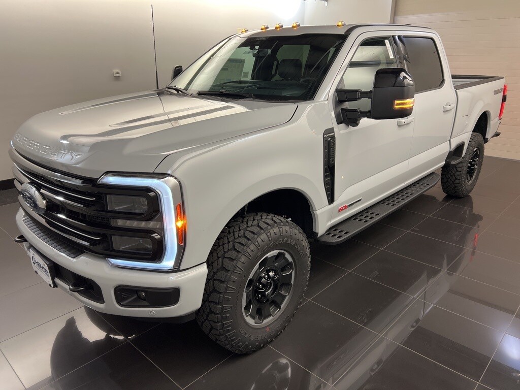 2026 Ford F-250 Platinum photo 3