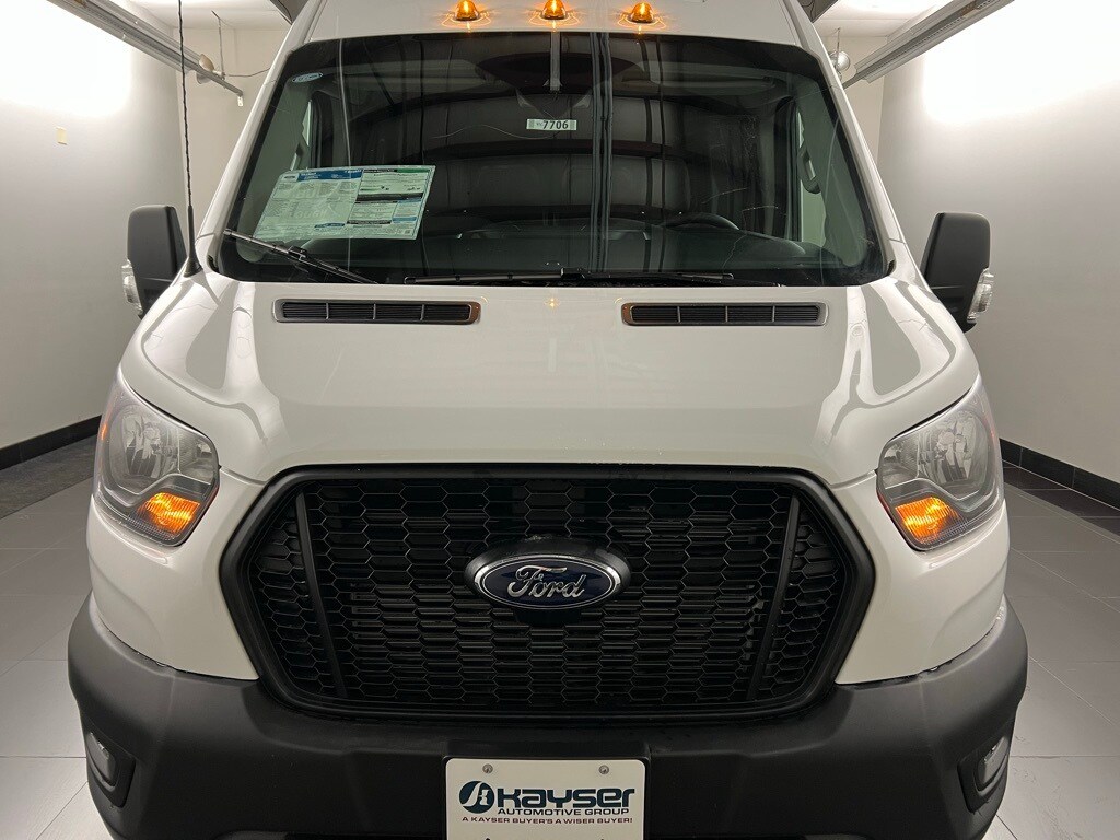 2024 Ford Transit photo 2