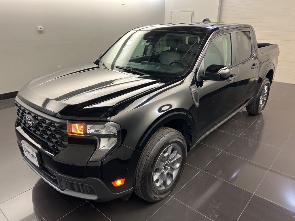 2025 Ford Maverick XLT photo 3