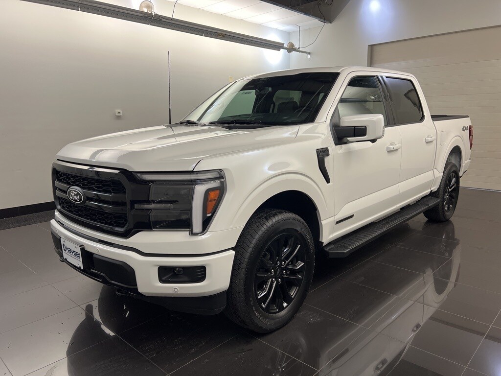 2025 Ford F-150 Lariat photo 3