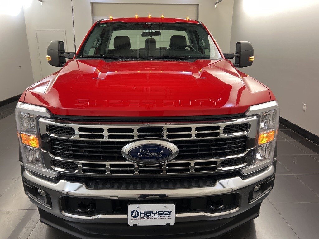 2025 Ford F-550 XL photo 2