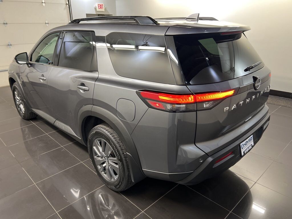 Used 2025 Nissan Pathfinder SV SUV