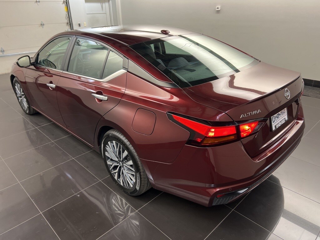 2023 Nissan Altima 2.5 SV photo 4