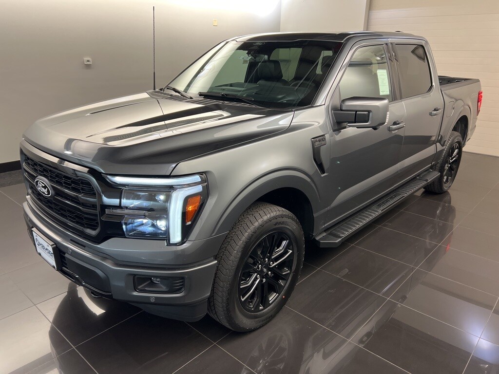 2025 Ford F-150 Lariat photo 3