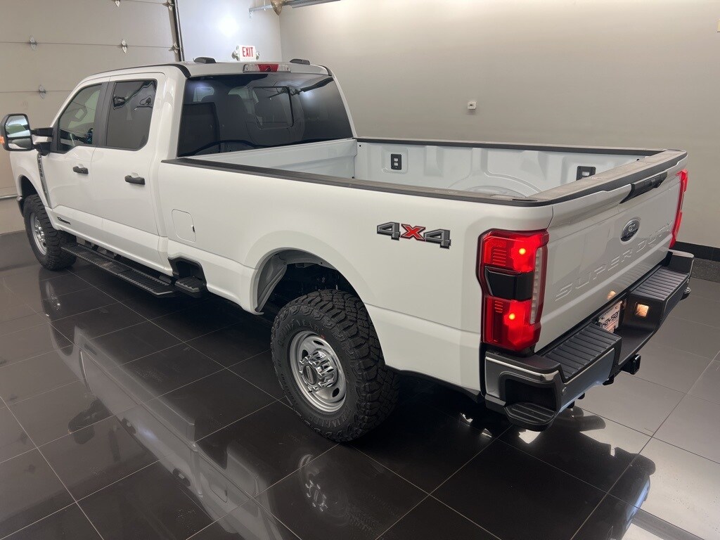 2026 Ford F-350 XL photo 4