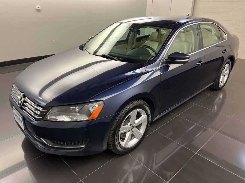 2015 Volkswagen Passat TDI SE photo 3
