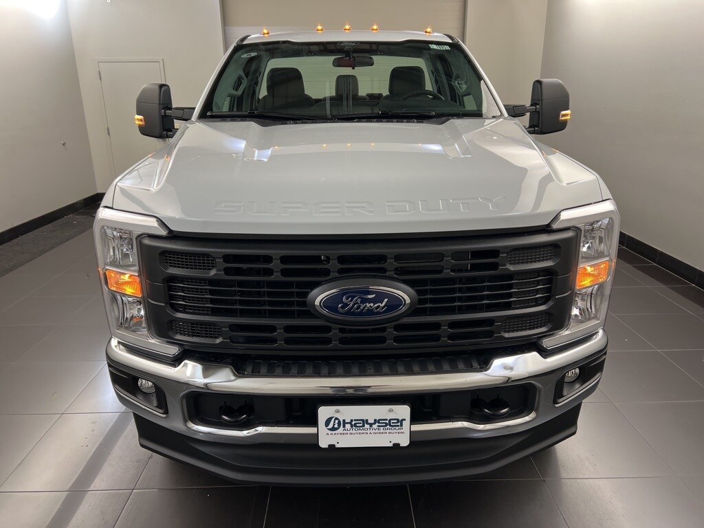 2026 Ford F-350 XL photo 2