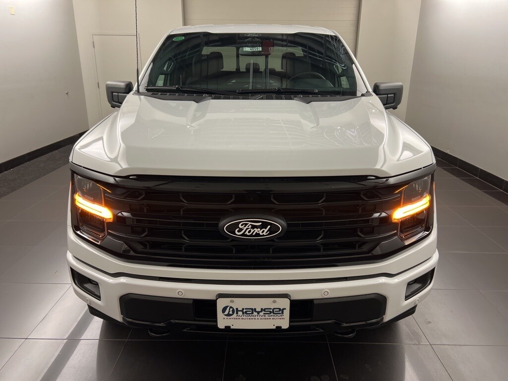 2025 Ford F-150 XLT photo 2