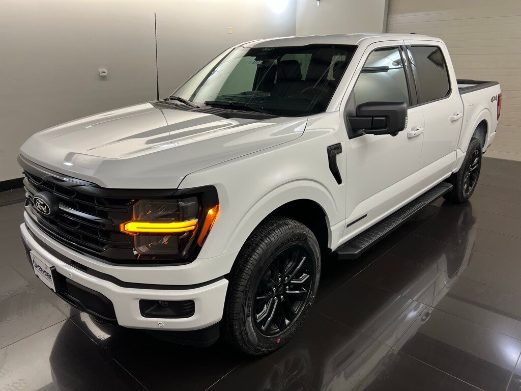 2025 Ford F-150 XLT photo 3