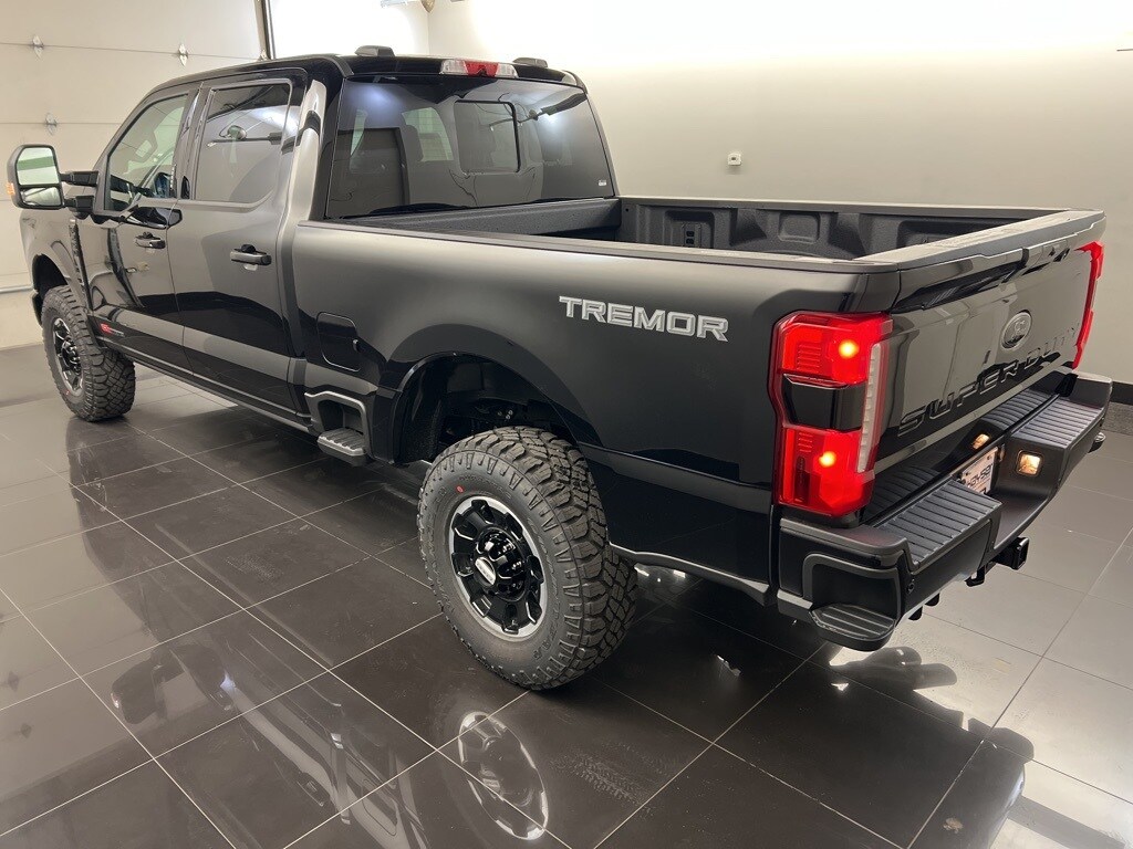 2026 Ford F-250 Lariat photo 4