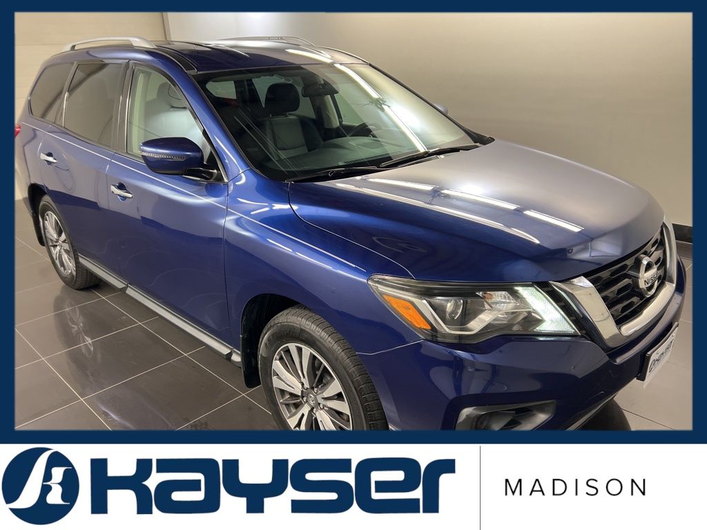 2017 Nissan Pathfinder S 4WD's photo