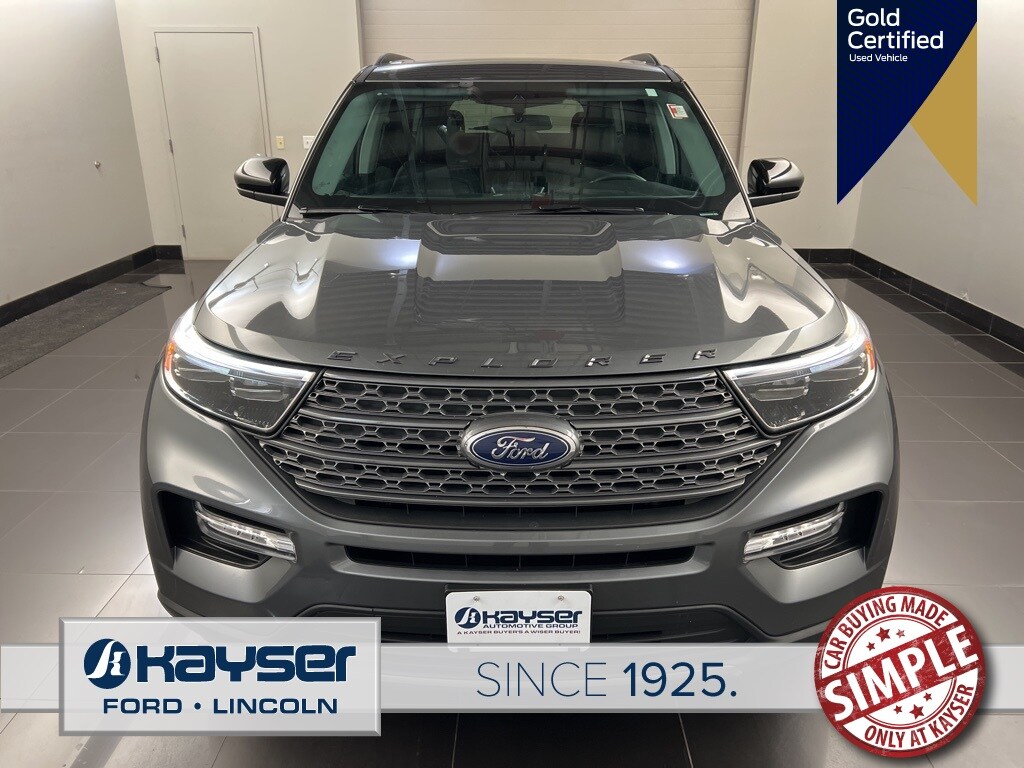 2023 Ford Explorer XLT photo 2