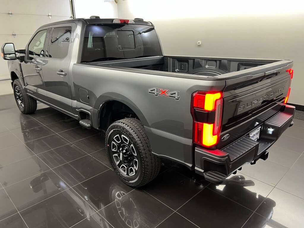2025 Ford F-250 Platinum photo 4