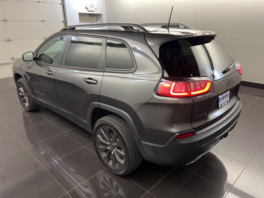 2021 Jeep Cherokee Latitude Lux photo 3