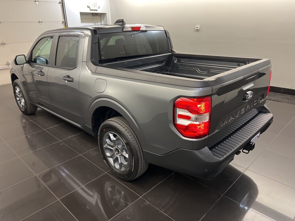 2025 Ford Maverick XLT photo 2