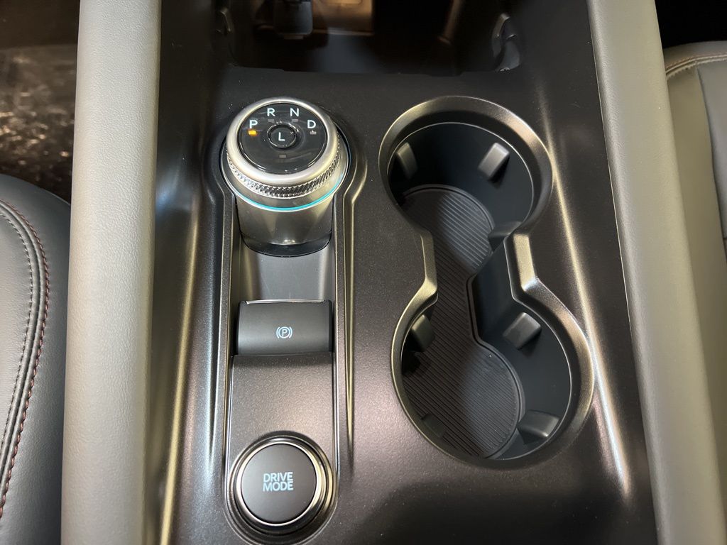 2025 Ford Explorer Active - Photo 16