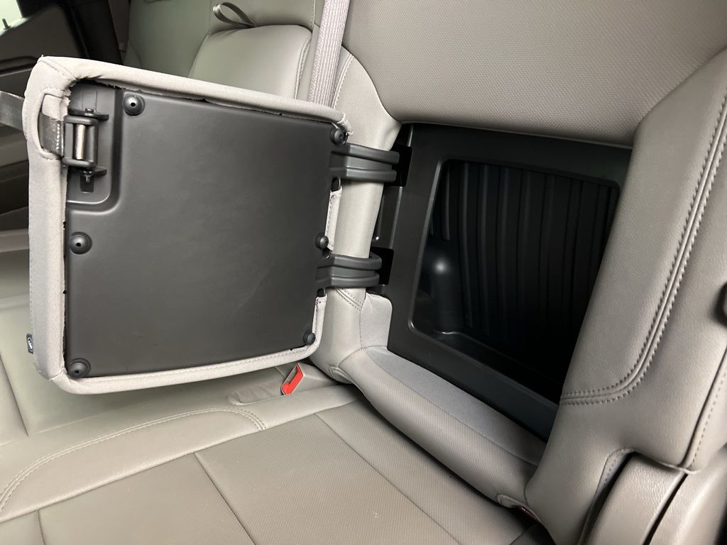 2023 GMC Sierra 1500 SLT - Photo 30