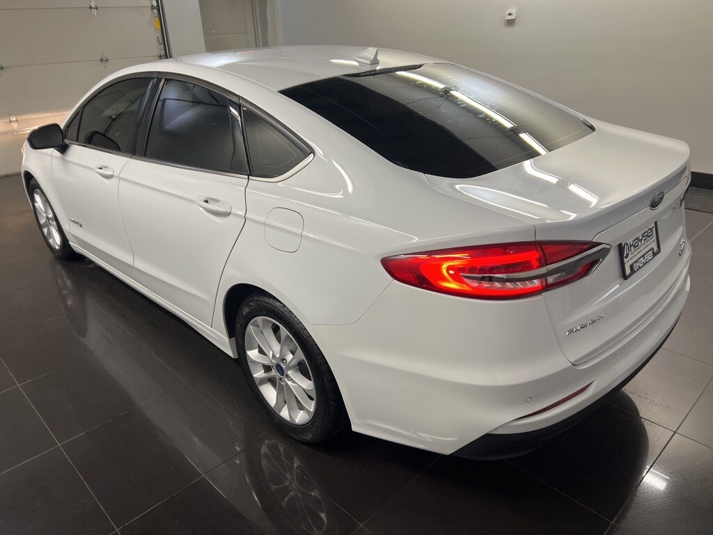 Used 2019 Ford Fusion Hybrid SE Sedan